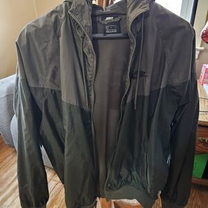 Nike Men's Dark Olive Windbreaker